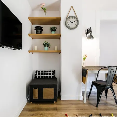 Beautiful With Balcony By Rent Like דירה *