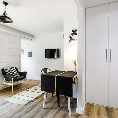 דירה Beautiful With Balcony By Rent Like זקופאנה