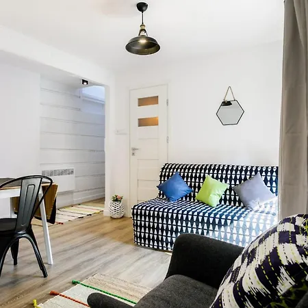 דירה Beautiful With Balcony By Rent Like זקופאנה
